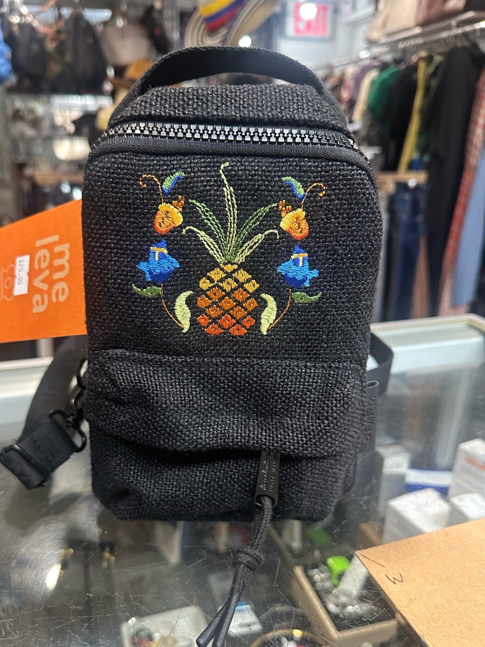 Farm Rio Mini Backpack
Farm Borogodó Embroidered Fruit - Picture 6 of 10